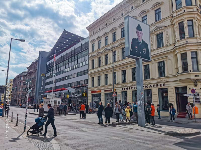 Checkpoint Charlie, que ver en Berlin