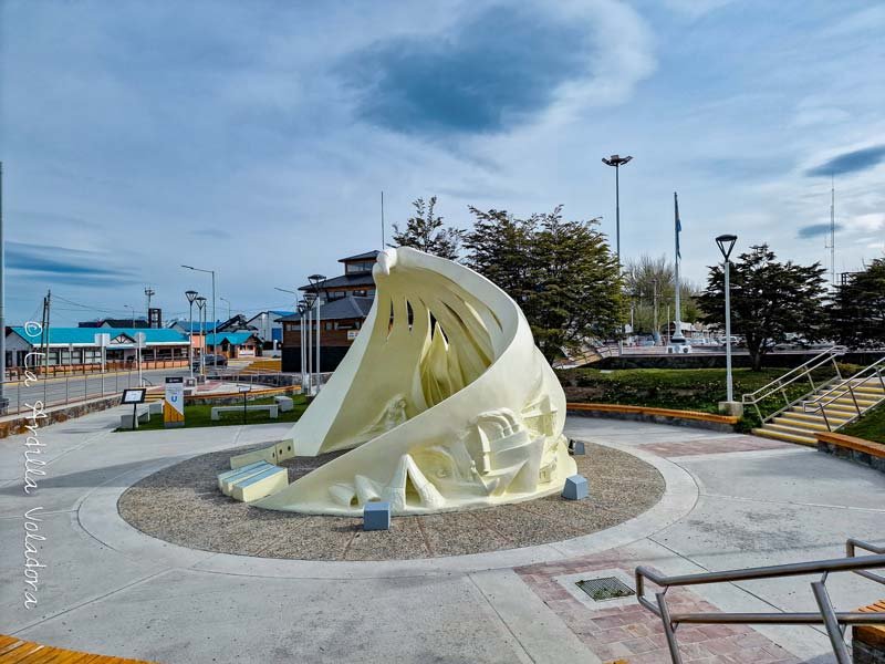 Monumento a los antiguos pobladores, que ver en Ushuaia