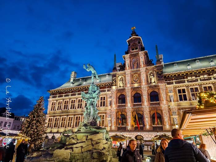 Grote Markt, Que ver en Amberes