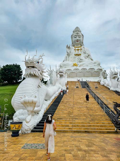 Wat Huay Pla Kang, Que ver en Chiang Rai